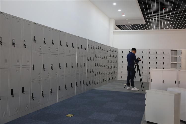 Metal 4 Door Staff Locker Golf Bag Storage Locker