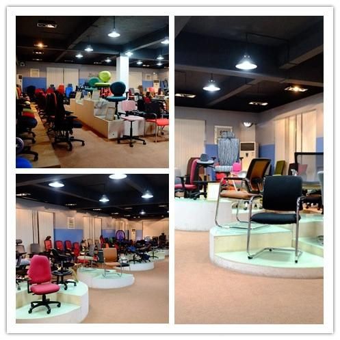 Tilting Mechanism Office with Fabric Cushion Headrest with PU Height Adjustable Arms Mesh Back Fabric Cushion Seat Nylon Base High Back Chair