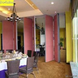 Folding Operable Wall for Meeting Room