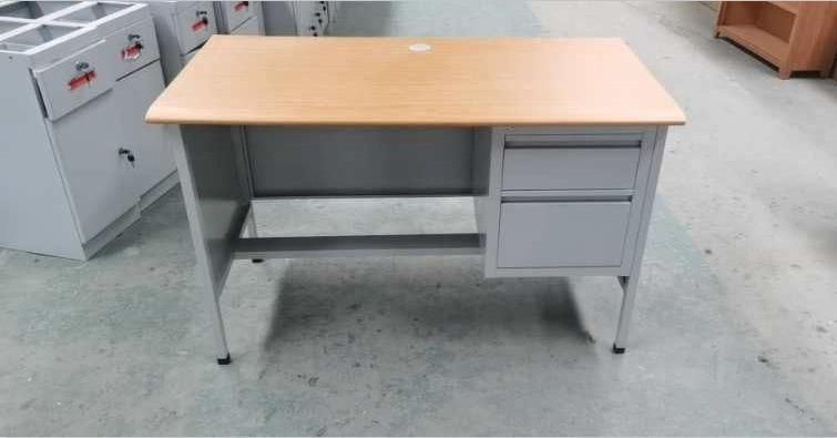 Mynamar Popular Kd Office Furniture Steel Office Computer Table Office Desk with Drawers