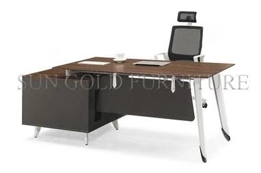 Fashion Style Office Desk with Steel Foot Office Computer Table for Manager (SZ-OD015)