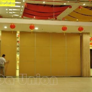 Wooden Partitions for Meeting Room