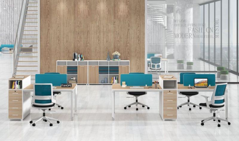 Modern Office Furniture Partition Wooden 2~4 People Office Table for Staff