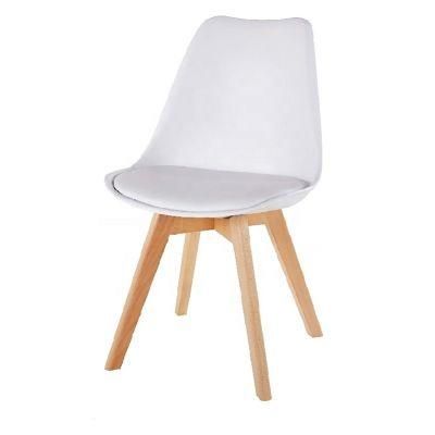 China Factory Natural Wood Leg and PP Seat with Padded Plastic Dining Chairs