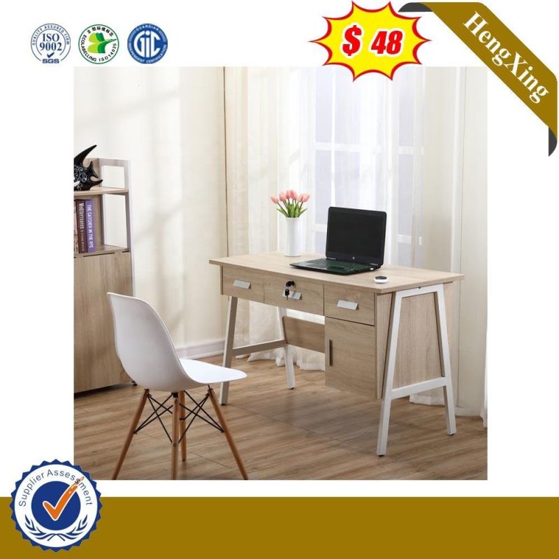 Popular Small Size Staff Office Desk Metal Legs Modern Computer Desk Standing Table