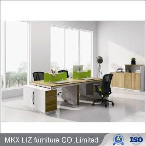 Cheap Office Furniture 4 Person Workstation Cubicle with Metal Legs (CF2811)