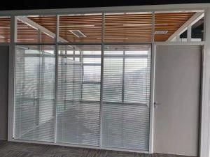 Decorative Office Tempered Glass Wall Partition /Insulate Shutter Glass