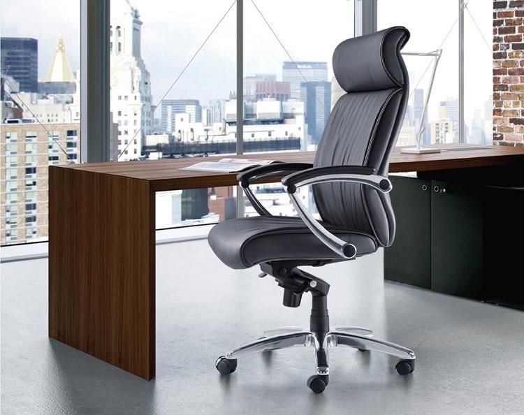 Traditional Design of Office Swivel Chair with Black Leather